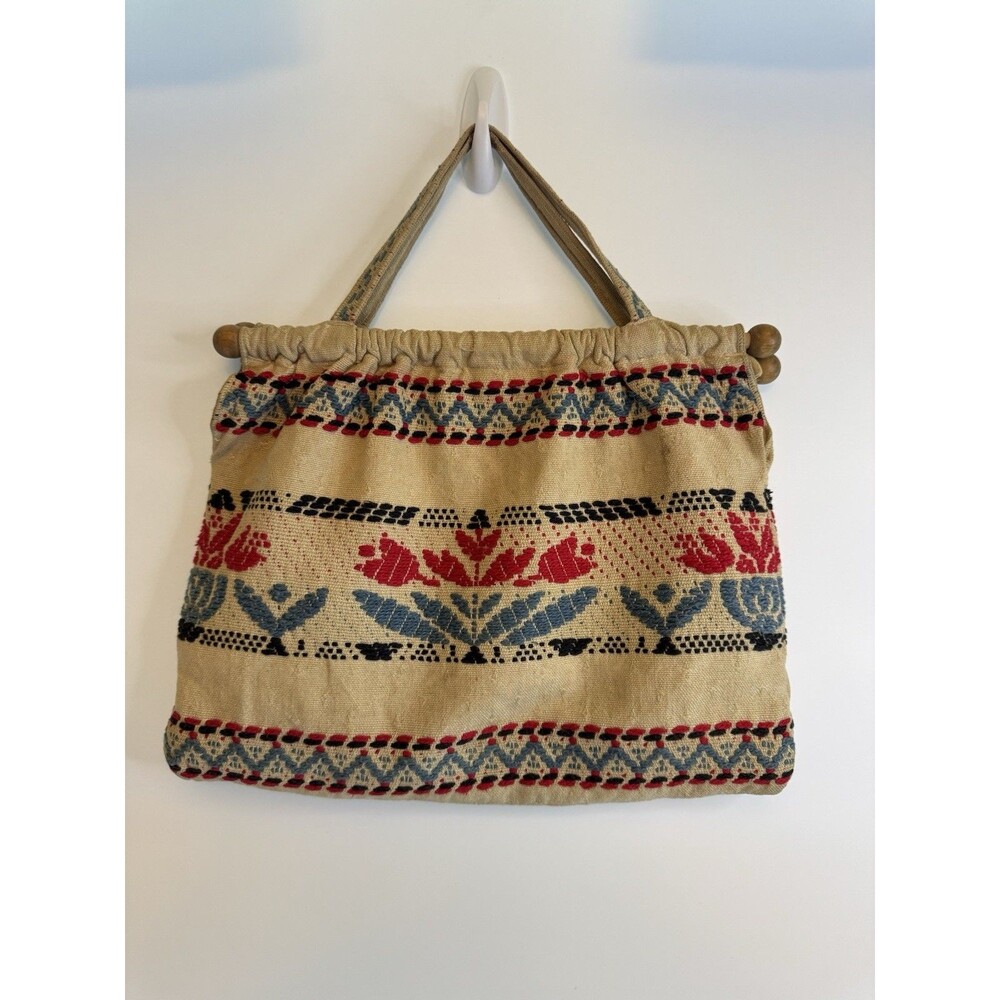 Vtge Tapestry handbag, floral patterns & wooden handles- Purse